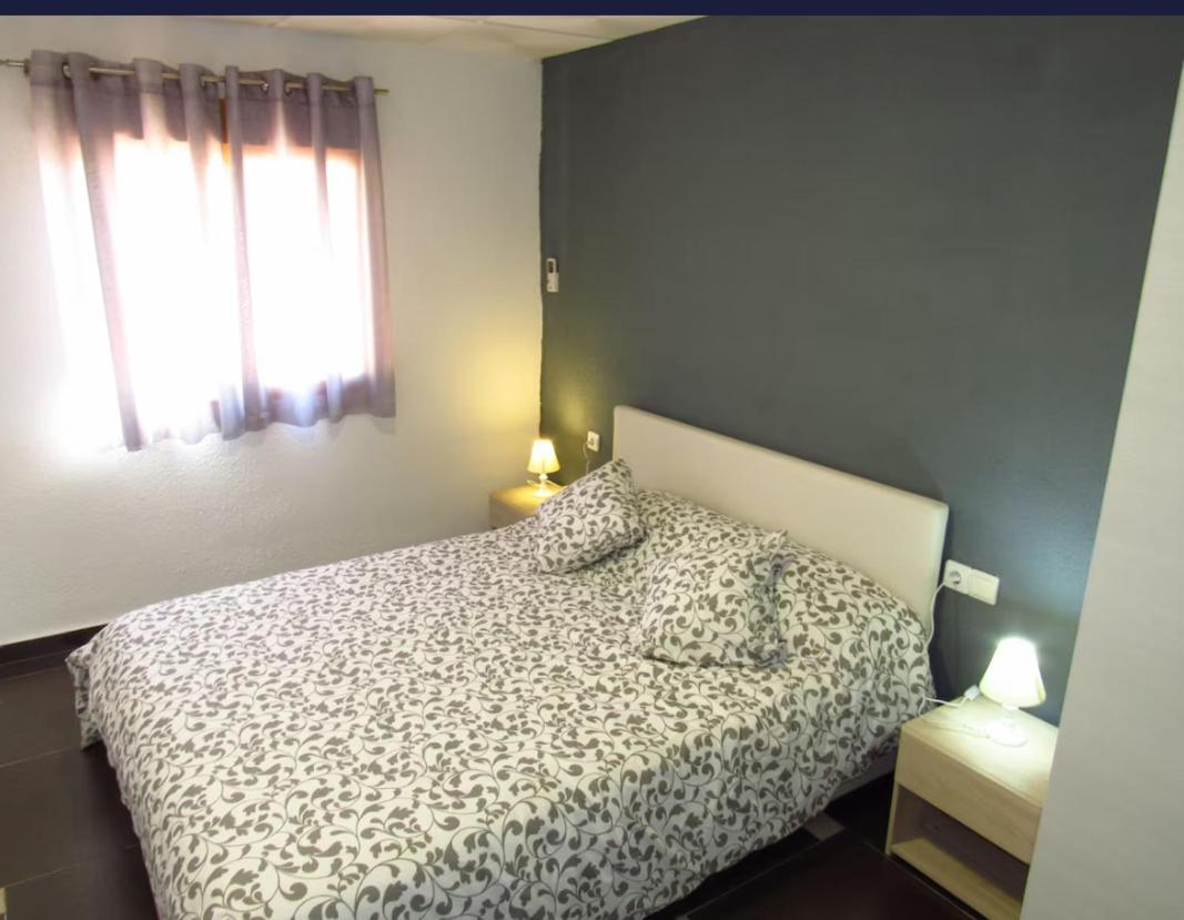 Hotel Restaurant Cau Blanch Useras エクステリア 写真